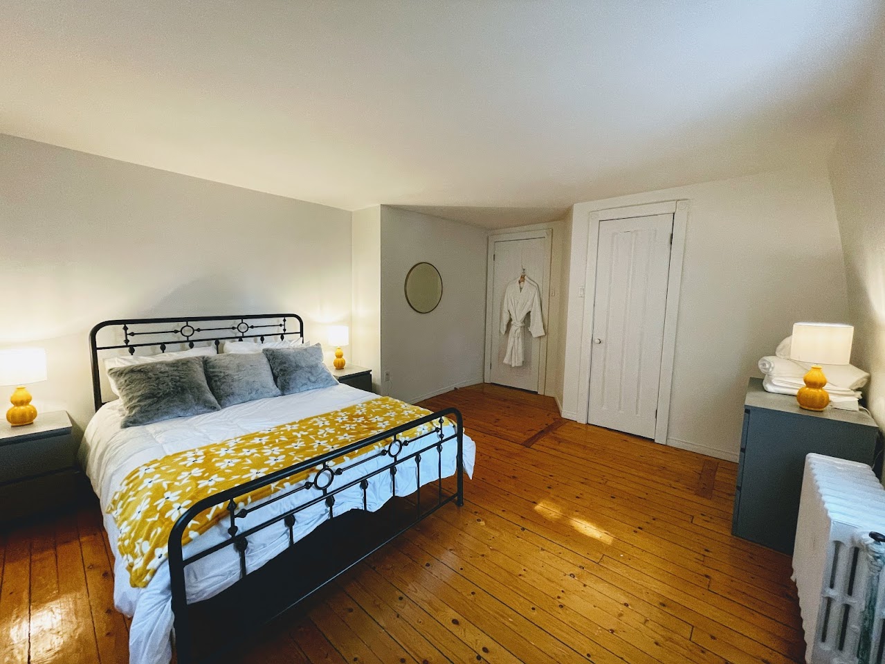 Comfortable bedroom for 2 at Maison du Quai
